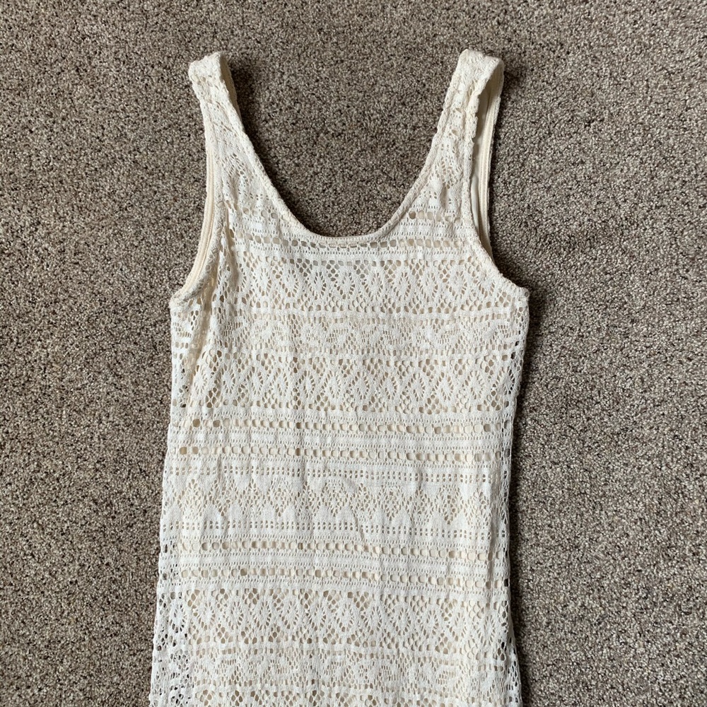 Sleeveless Lace Maxi Dress